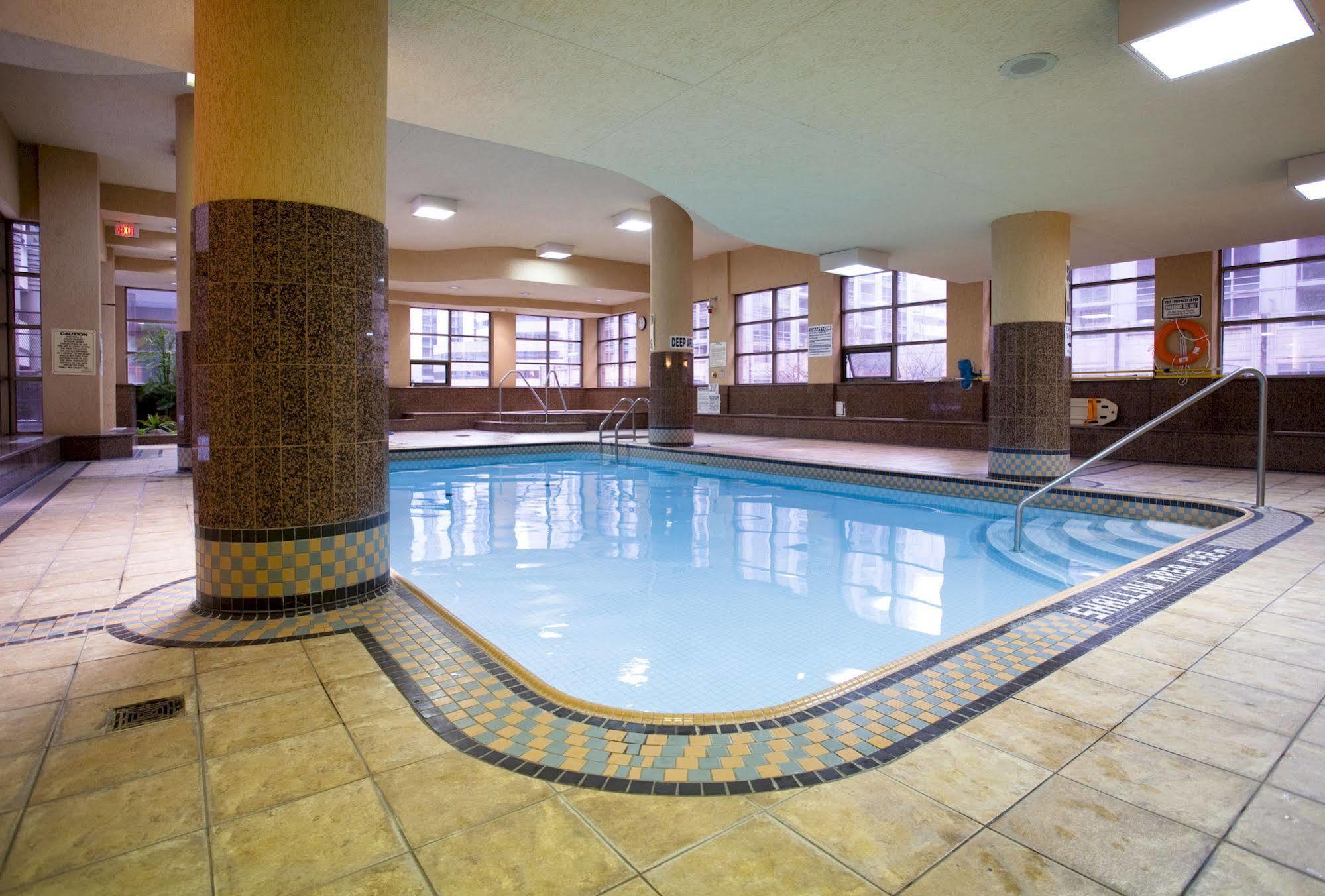 Glen Grove - Conservatory Tower Toronto Dış mekan fotoğraf