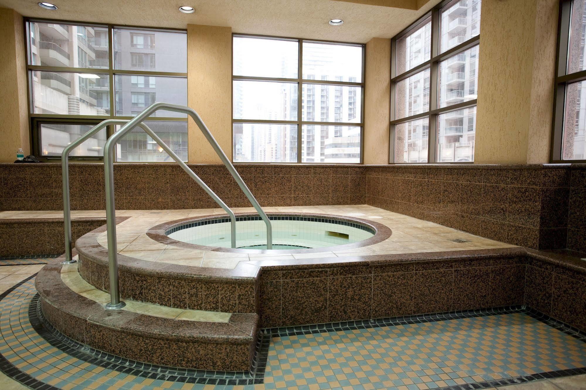 Glen Grove - Conservatory Tower Toronto Dış mekan fotoğraf